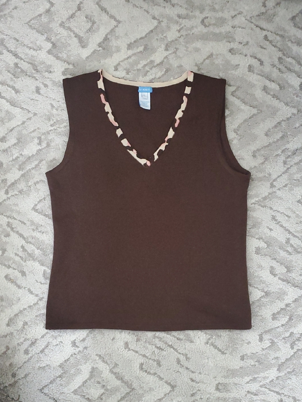 Cashmere Brown Sleeveless V-Neck Knit Tank with Cream & Pink Trim